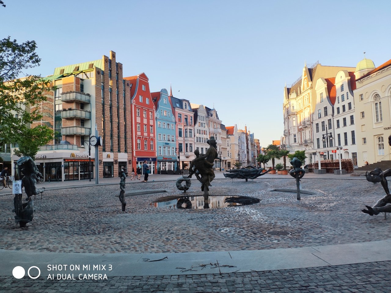 The fountain of joie de vivre when you look at the big market street
