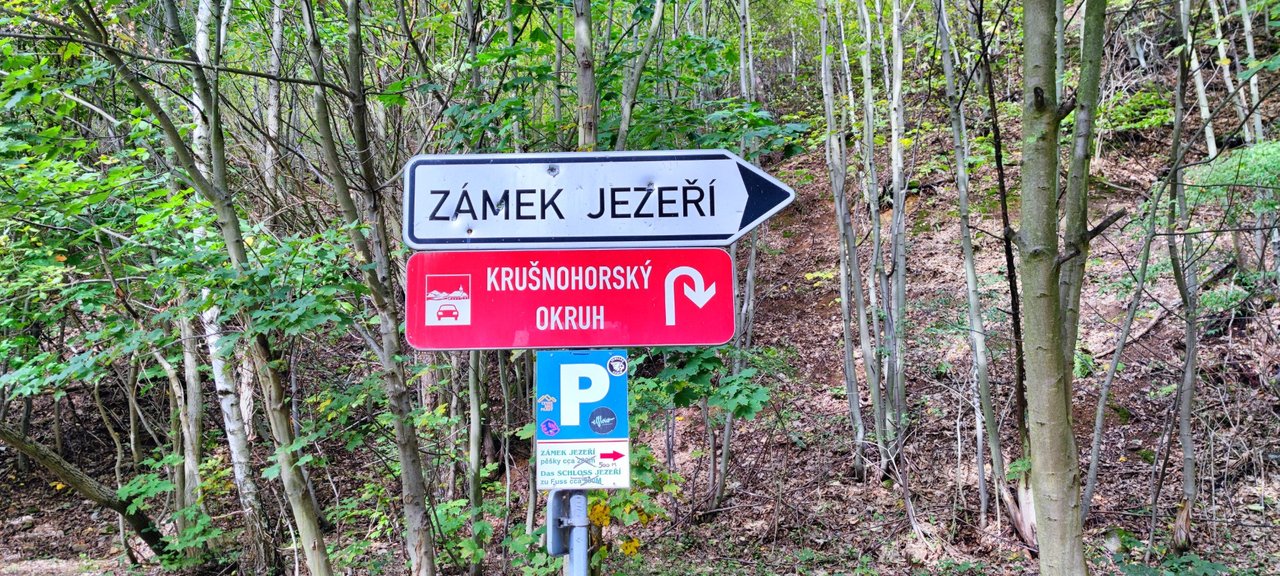 Zamek Jezeri