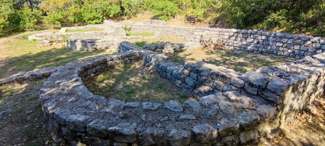 The remains of a romanian castle