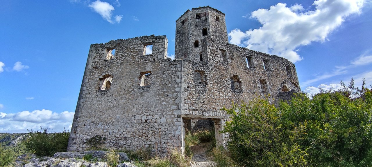 After hundreds of years fighting the castle is in ruins