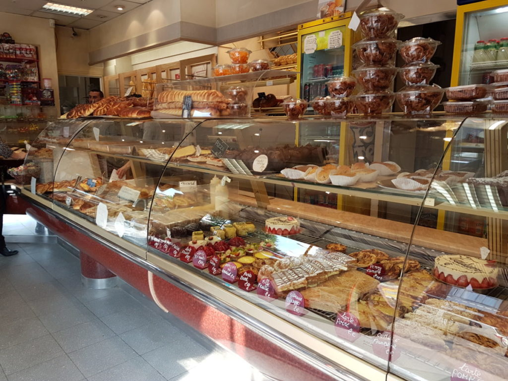 We found this nice-smelling bakery with all sorts of pastries!