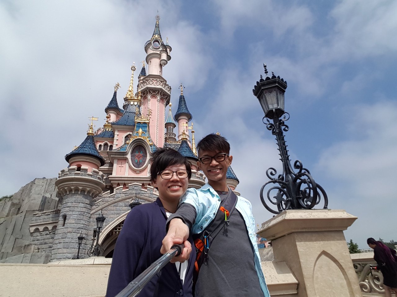 TacoCat’s Travels #46 (Paris):  Bienvenue à Disneyland! 🏰