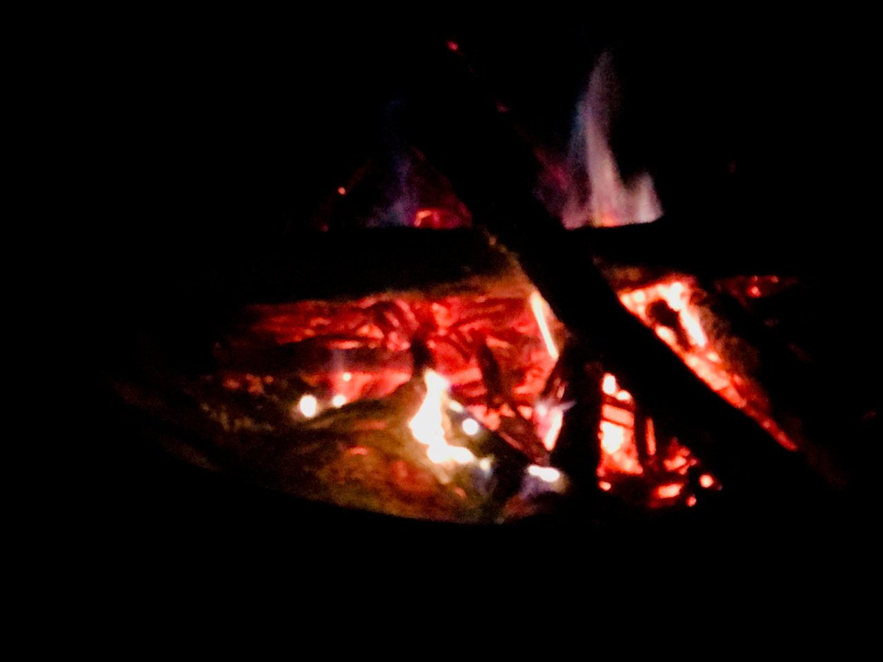 We opted for the latter. They set it up in a big cauldron. Handed us the marshmallows and sticks and left us to bond with other guests. However, there was only one other family there as we had chosen to go on a weekday.