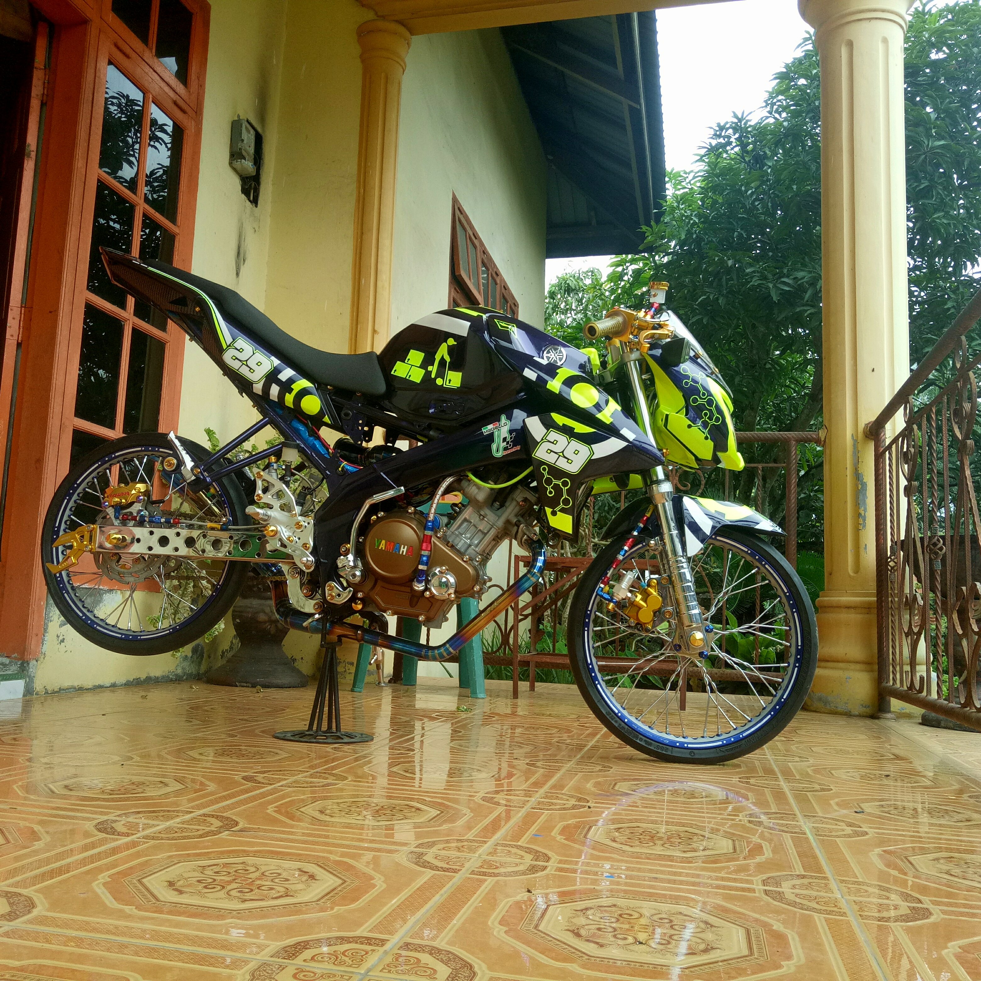 Modifikasi Vixion Street Racing Style