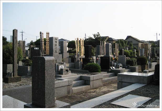 일본무덤.jpg