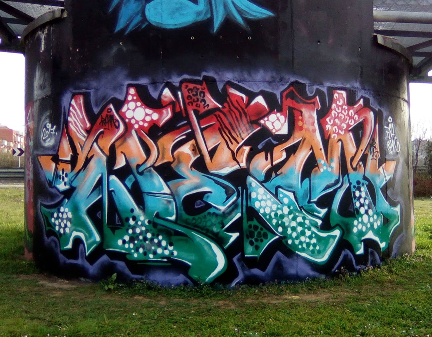 vbl3f8wgqti6kh9moore.jpg