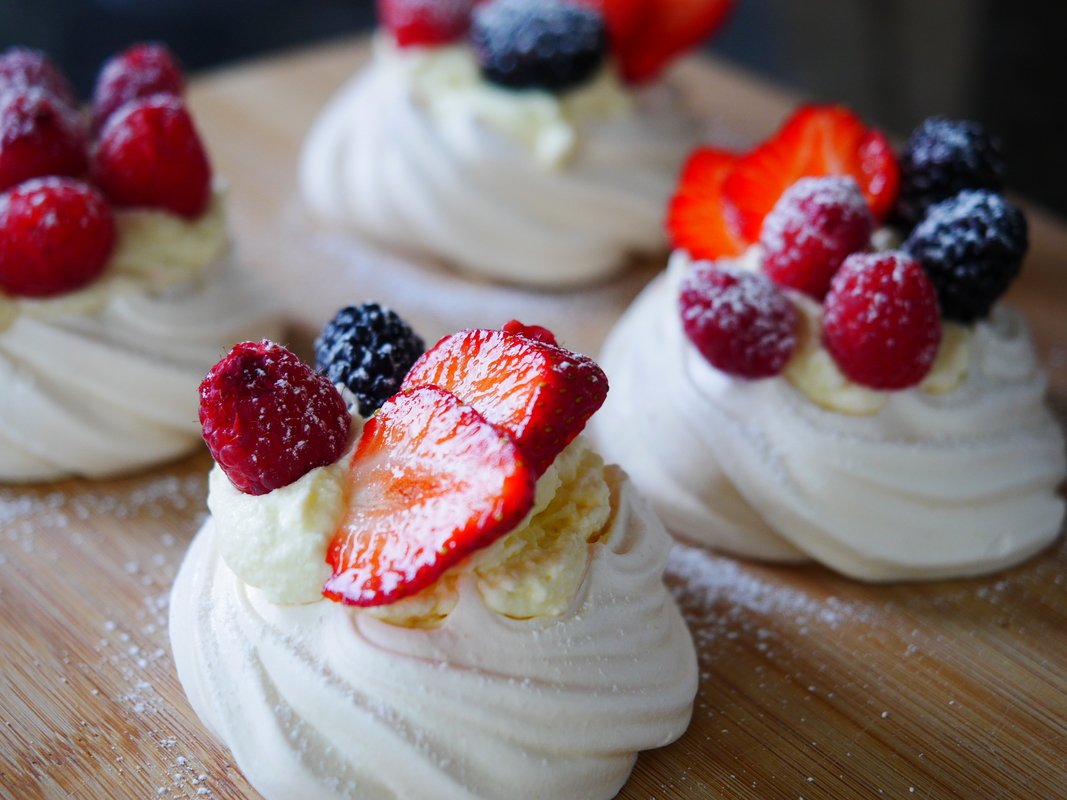 mini meringue nests