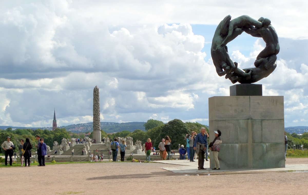 Vigeland sculptures and a spire