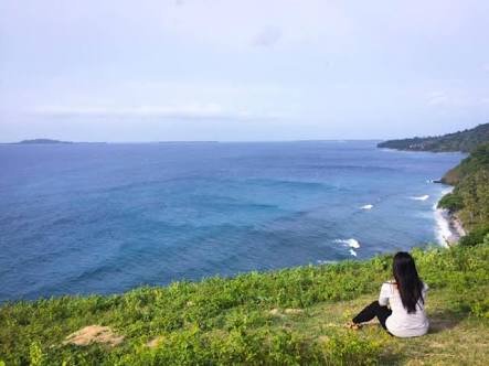 Indah Atau Tidak Di Pantai Ini