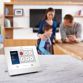 Lyric-Controller-Family-Blur-Kitchen.png