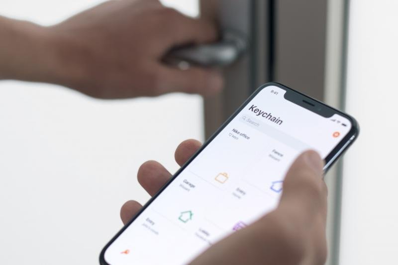 zoom-havr-brightlock-_-les-photos-de-la-serrure-li-fi.jpg