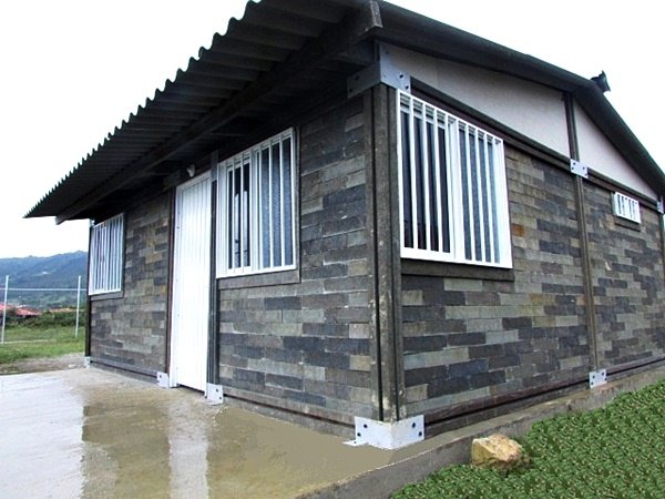 Armando-Iachini-Bloques-de-plástico-3.jpg