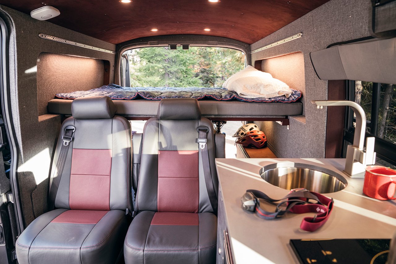 01-Cascade_20180910_ILK_OutsideVan_FordTransit_0554-1599x1066.jpg