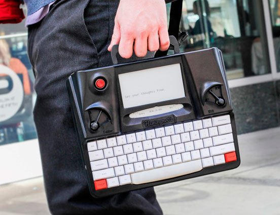 hemingwrite-1.jpg