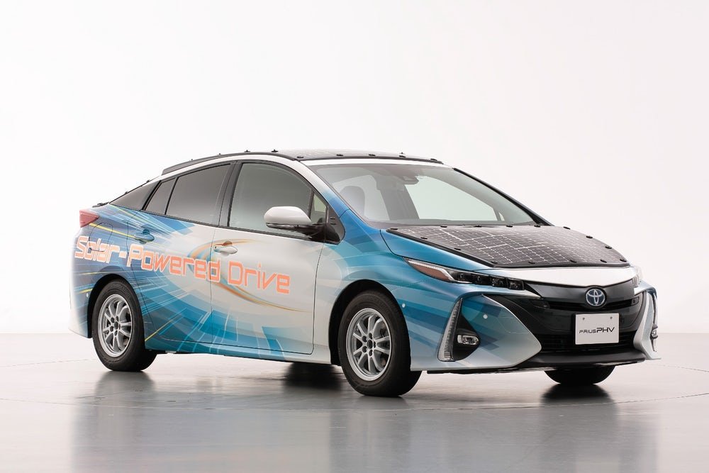 toyota-prius-rooftop-solar-6.jpg