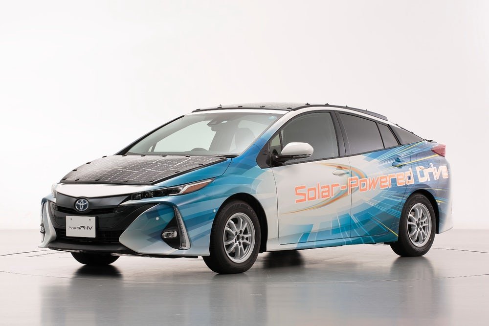 toyota-prius-rooftop-solar-5.jpg