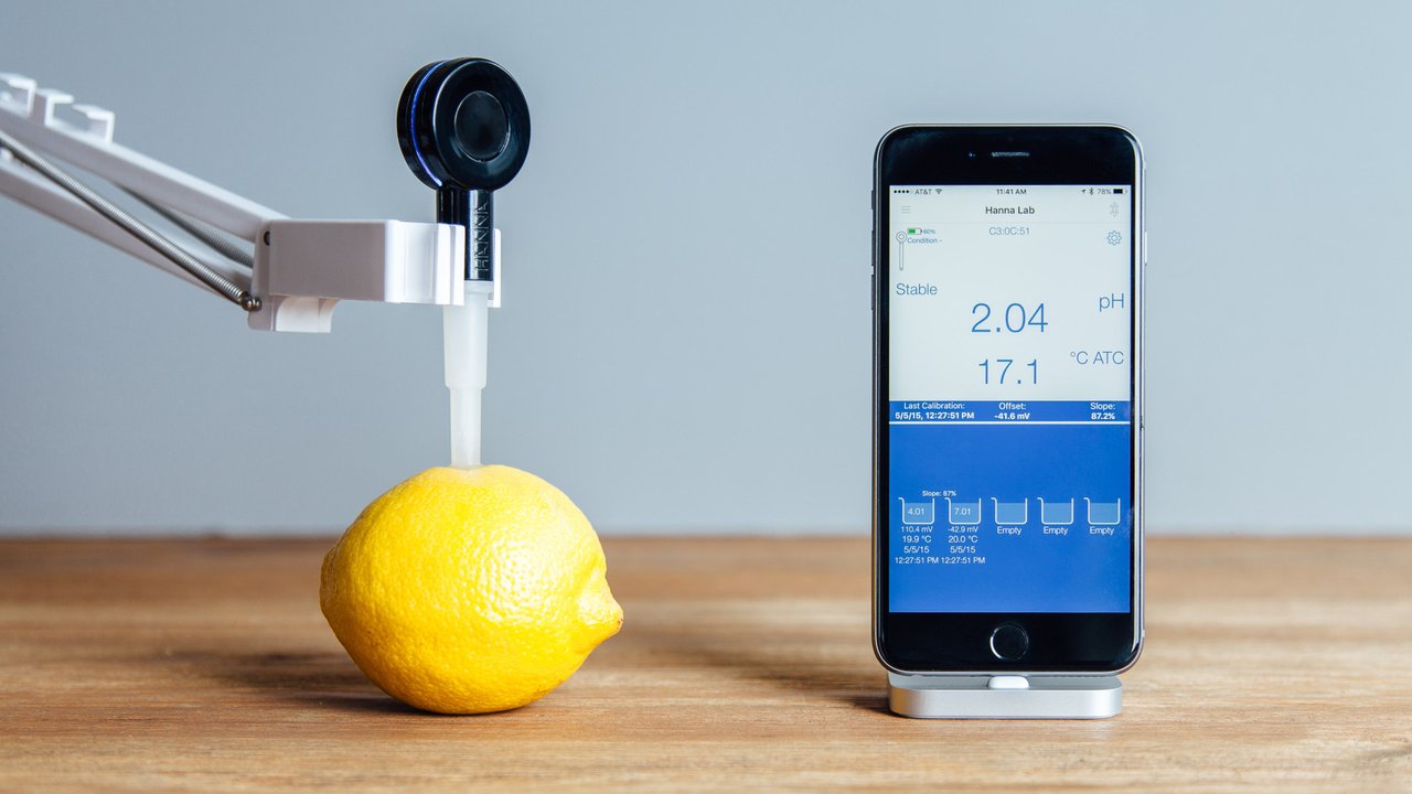 measuring-ph-of-a-lemon-with-a-hanna-instruments-foodcare-halo-1920x1080.jpg