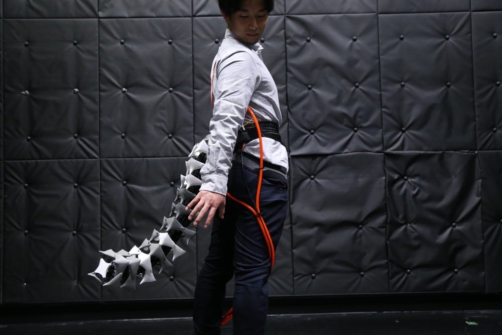 arque-robotic-tail-keio-1.jpg