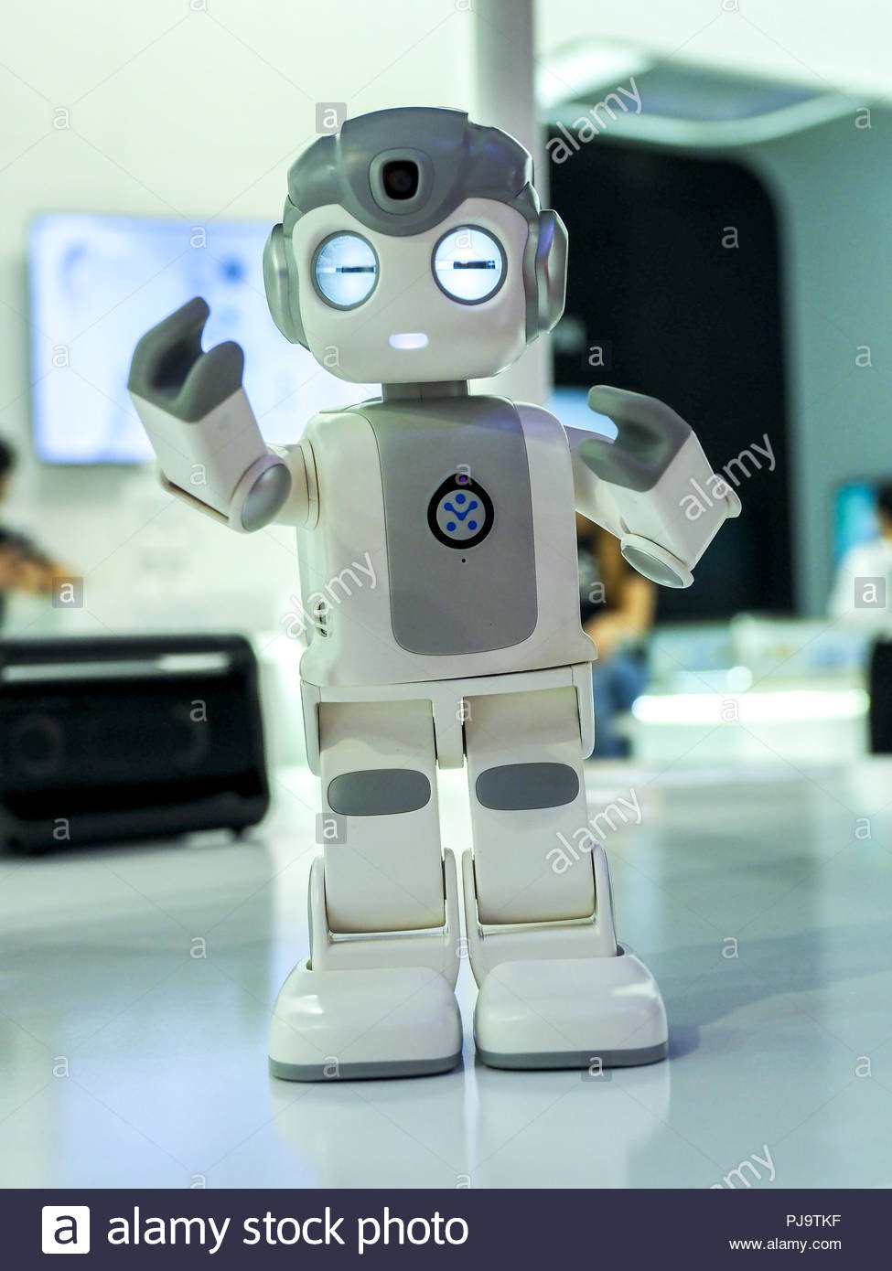 ubtech alpha mini robot