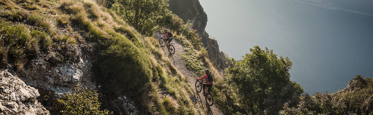 68943_MY20_Familypage-Header_Race_Raven2_1900x590px.jpg