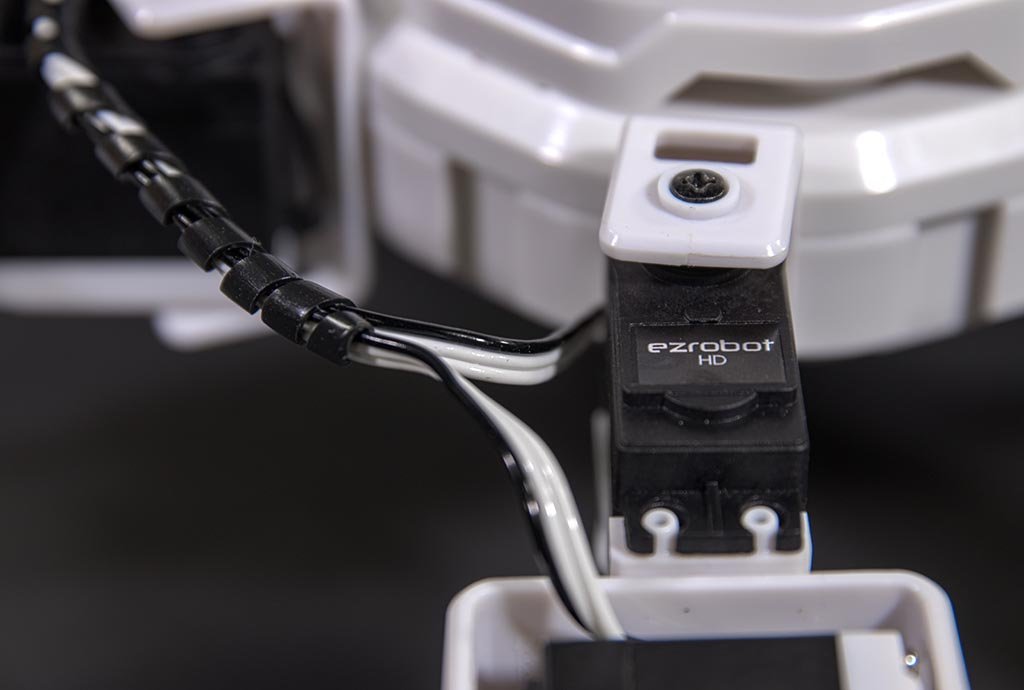 Six-Hexapod-Servo.jpg