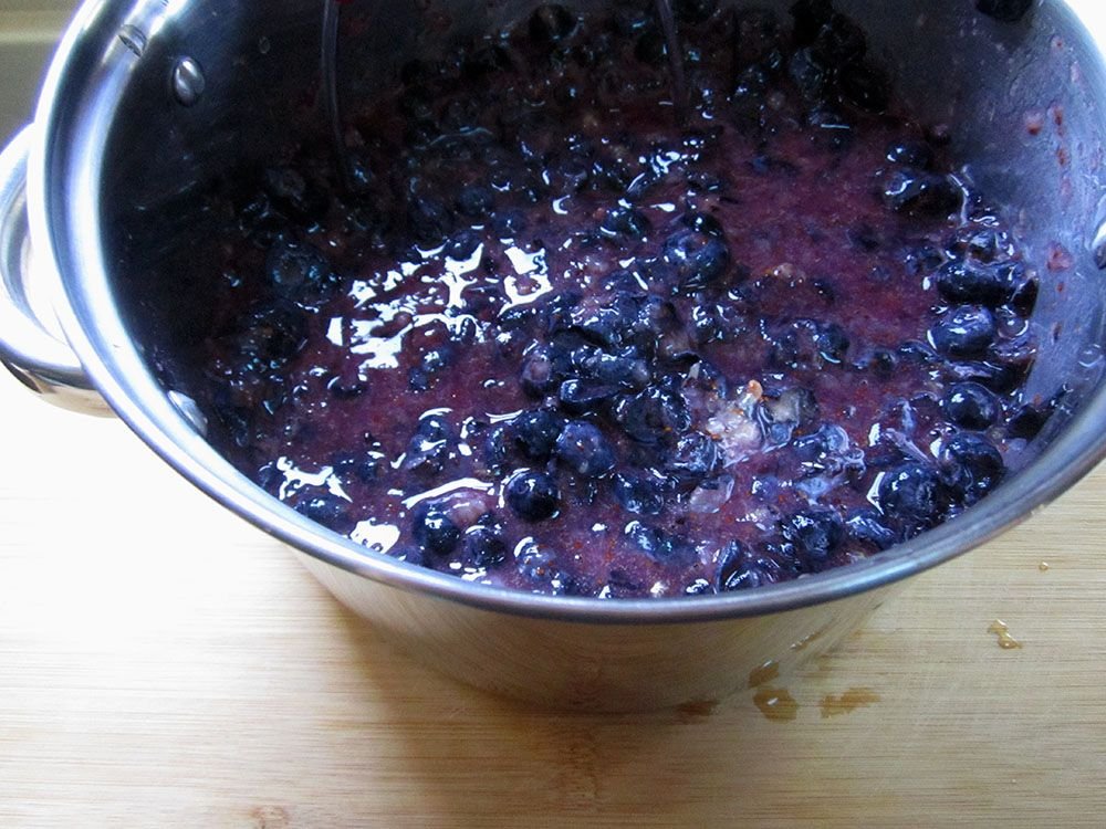 Blueberry jam 1b.jpg