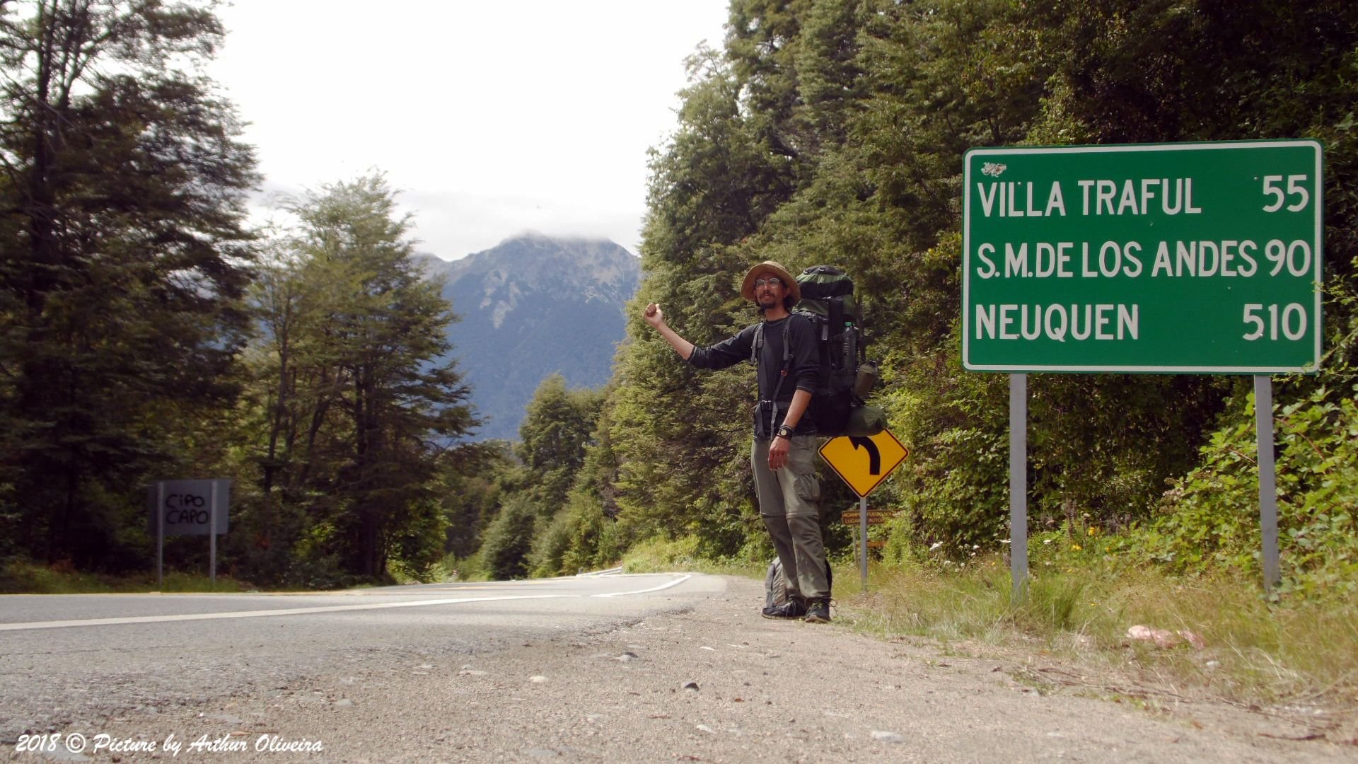 HITCHHIKING LIKE A BOSS