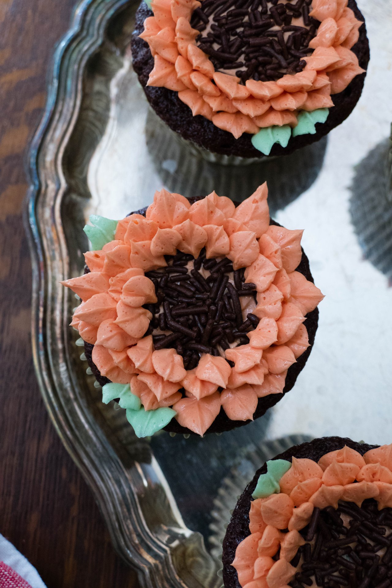 sunflower cupcakes 3.jpg