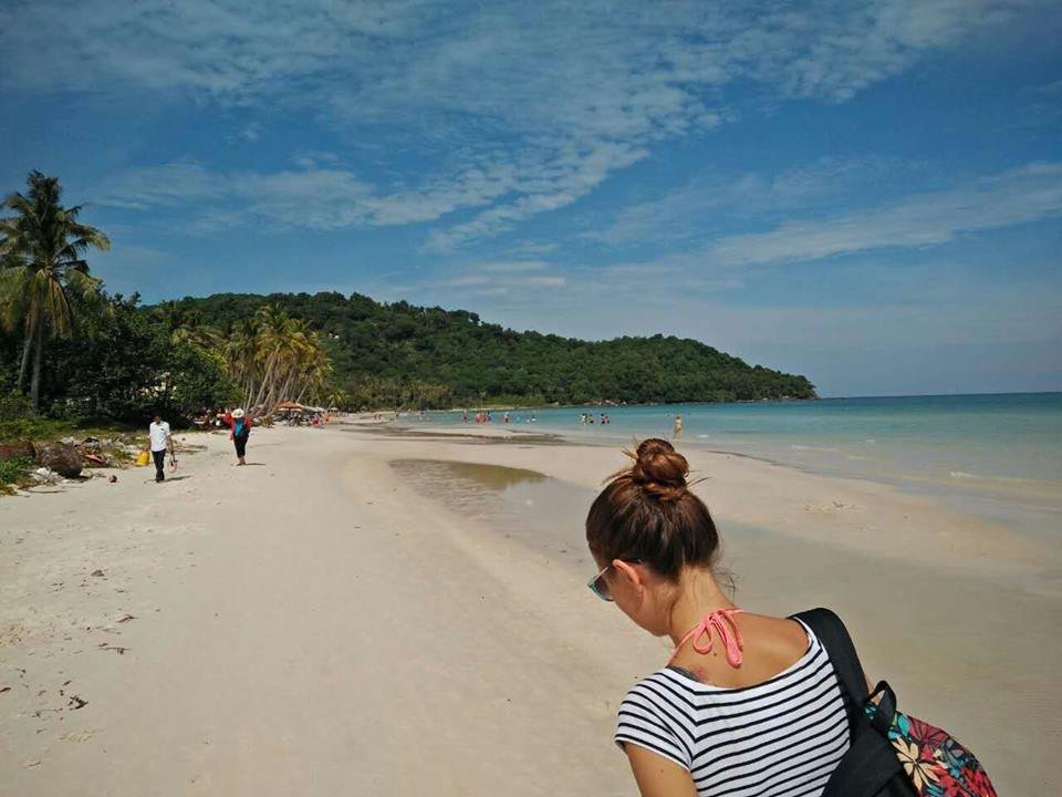 Beach Vietnam.jpg