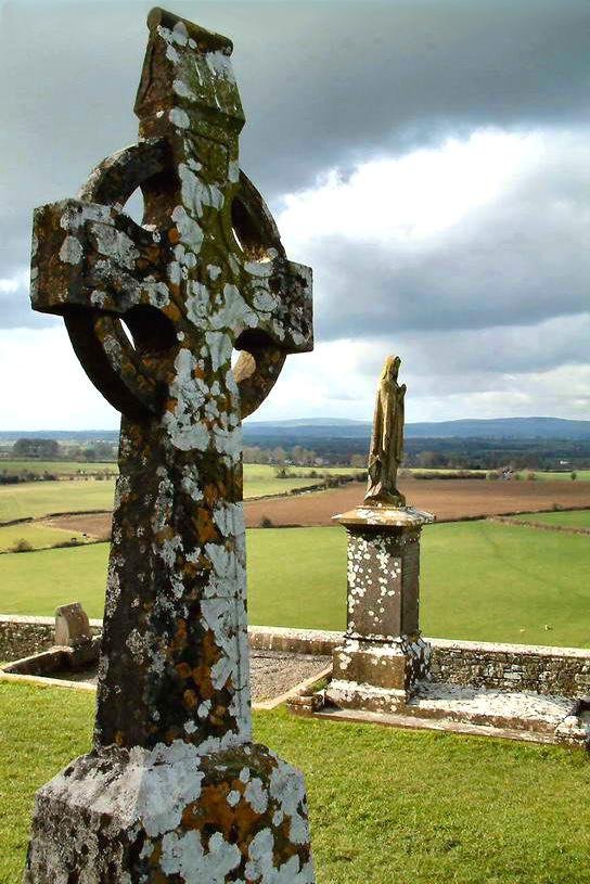 Ireland-High-Cross.jpg