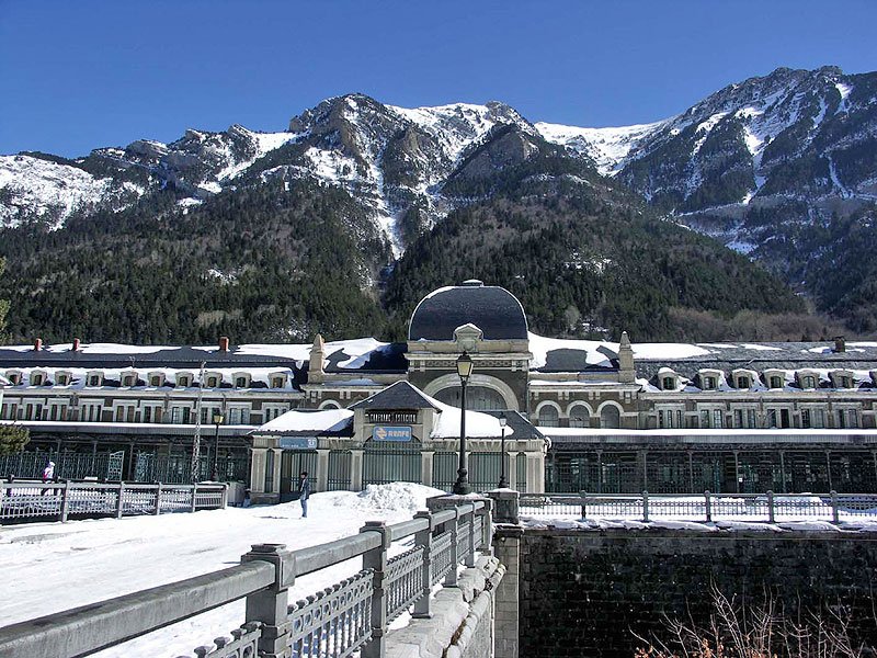 Estacion-Internacional-de-Canfranc.jpg