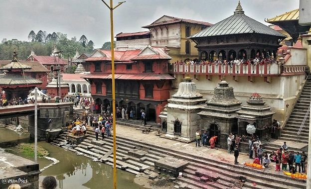 Pashupatinath temple.jpg