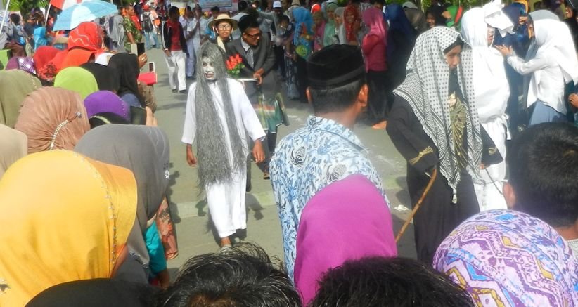 84 Hantu Pocong Berkeliaran HD Terbaik