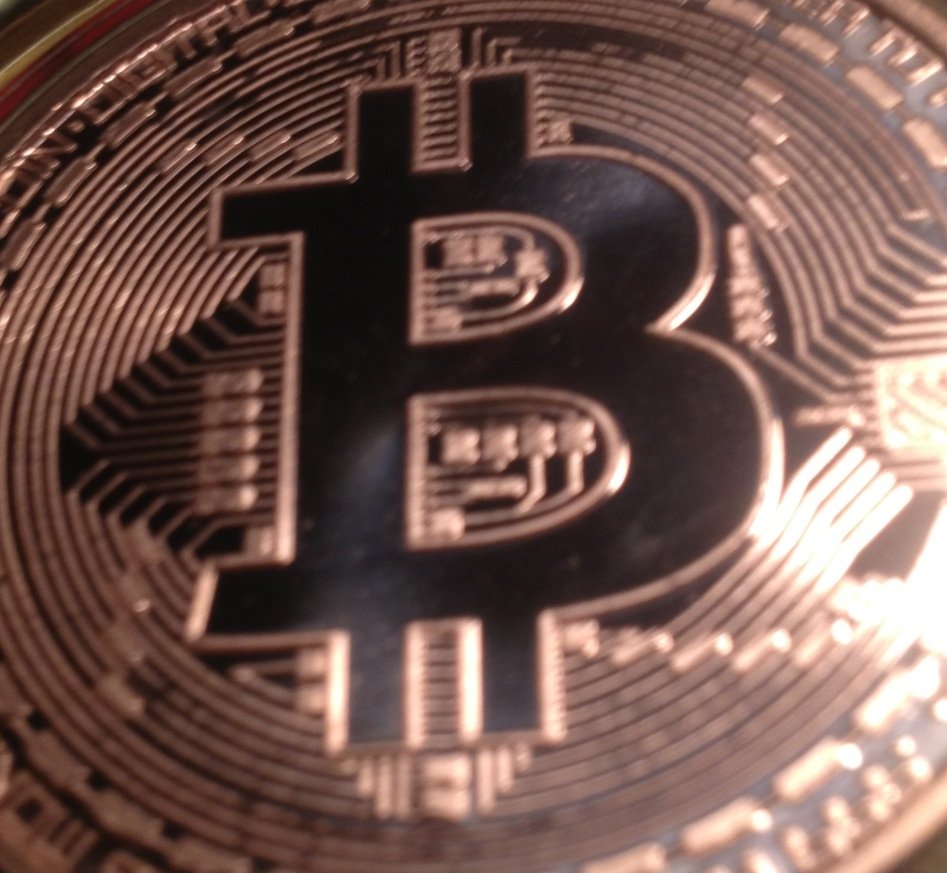 e and b coin