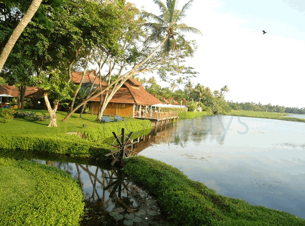 kumarakom-lake-resort1.gif