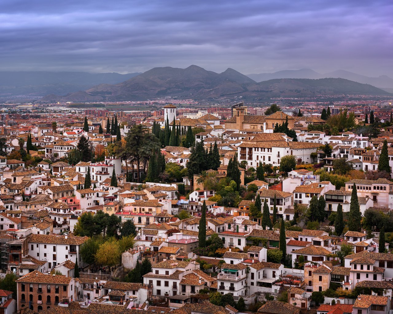 Ancient-Moorish-District-Albacin-in-the-Evening-Granada-Spain.jpg