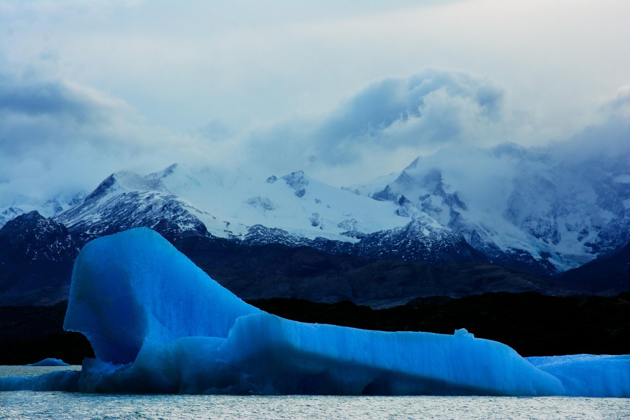 El Calafate Boat 11.jpg