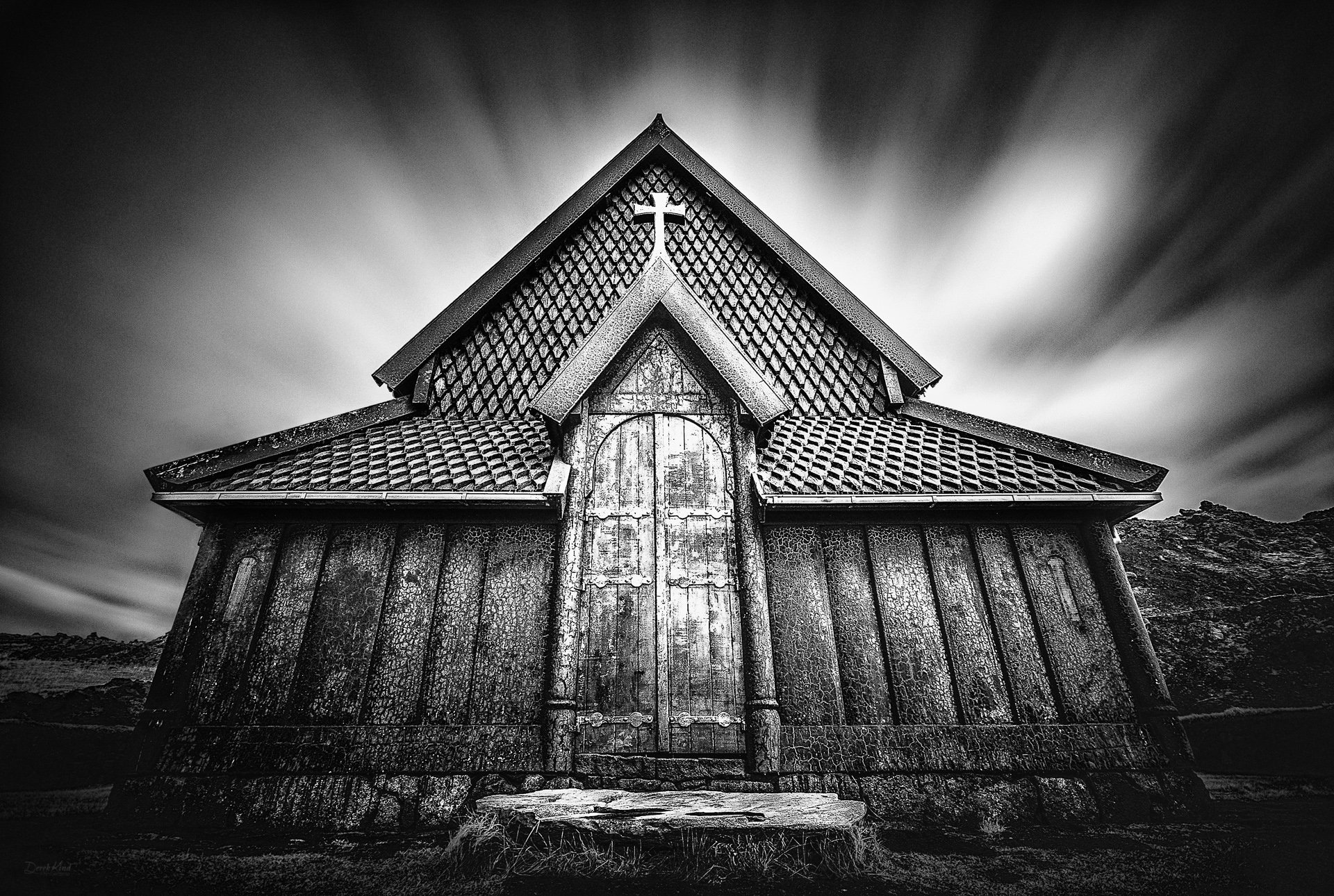 iceland church le.jpg