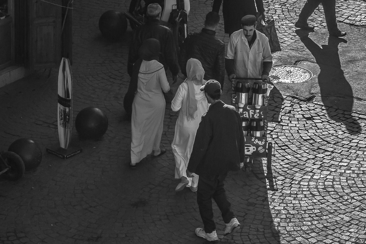 do restaurante 25 mulheres com luz bw.jpg