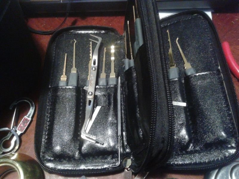 MrEasyFix_lock_picking_set_from_ebay.jpg