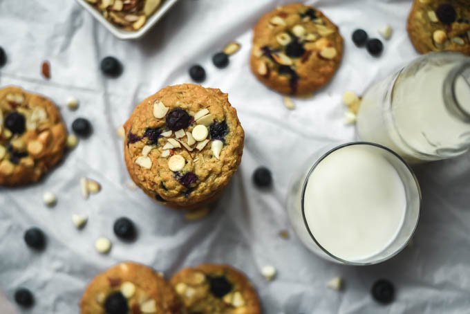 Blueberry White Chocolate Almond Oatmeal Cookies (3).jpg