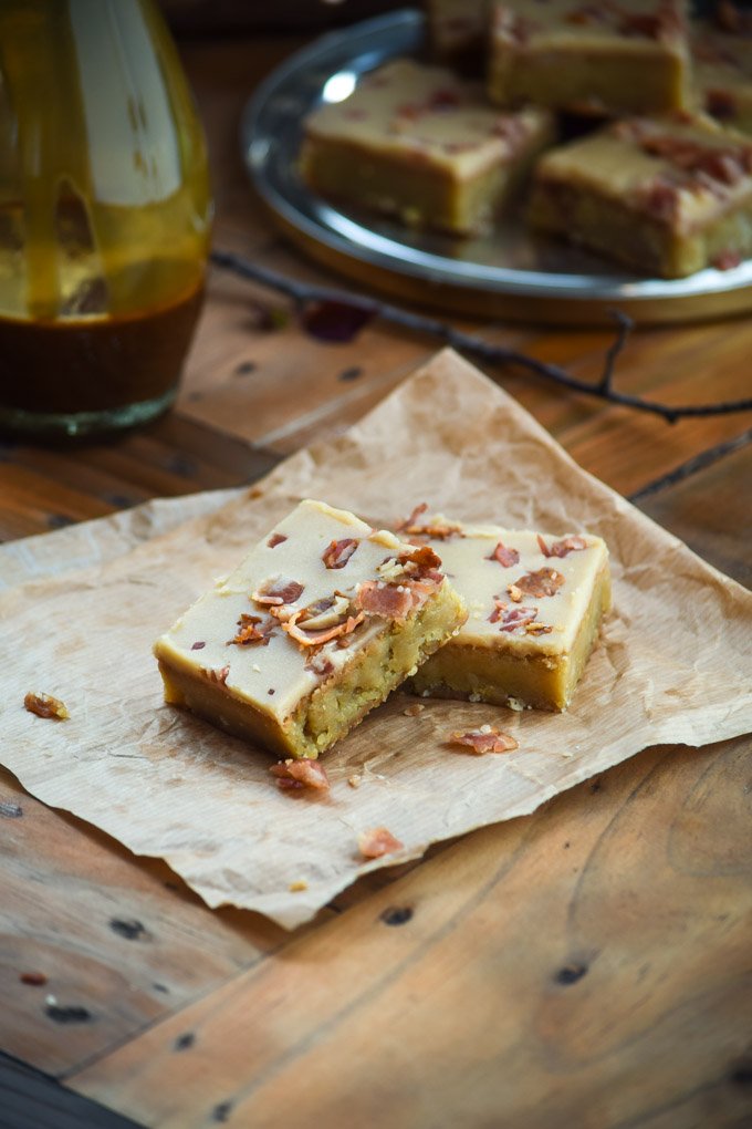 Maple Bacon Blondies (3).jpg