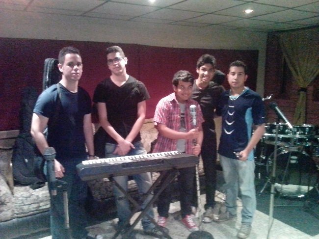 Banda Isofonia.jpg