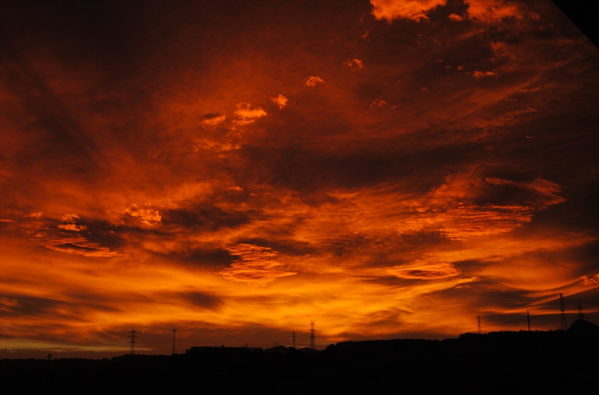 coucher-de-soleil-et-nuages.jpg