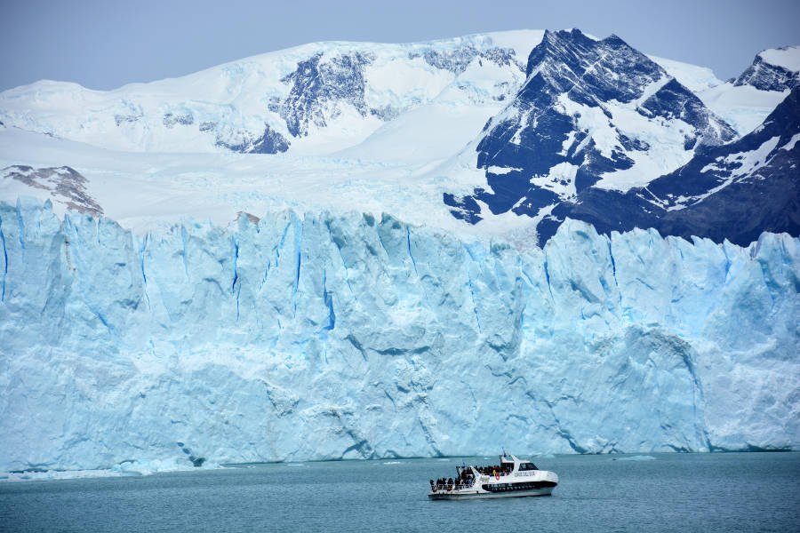 perito-moreno-boat.jpg