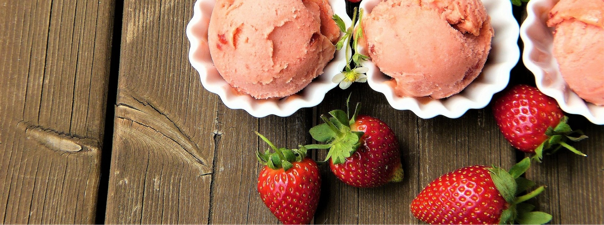 strawberry-ice-cream-2239377_1920.jpg