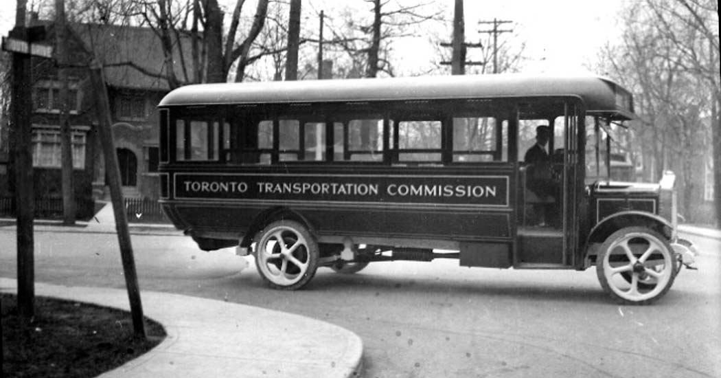 TTC_Bus_in_1923.jpg