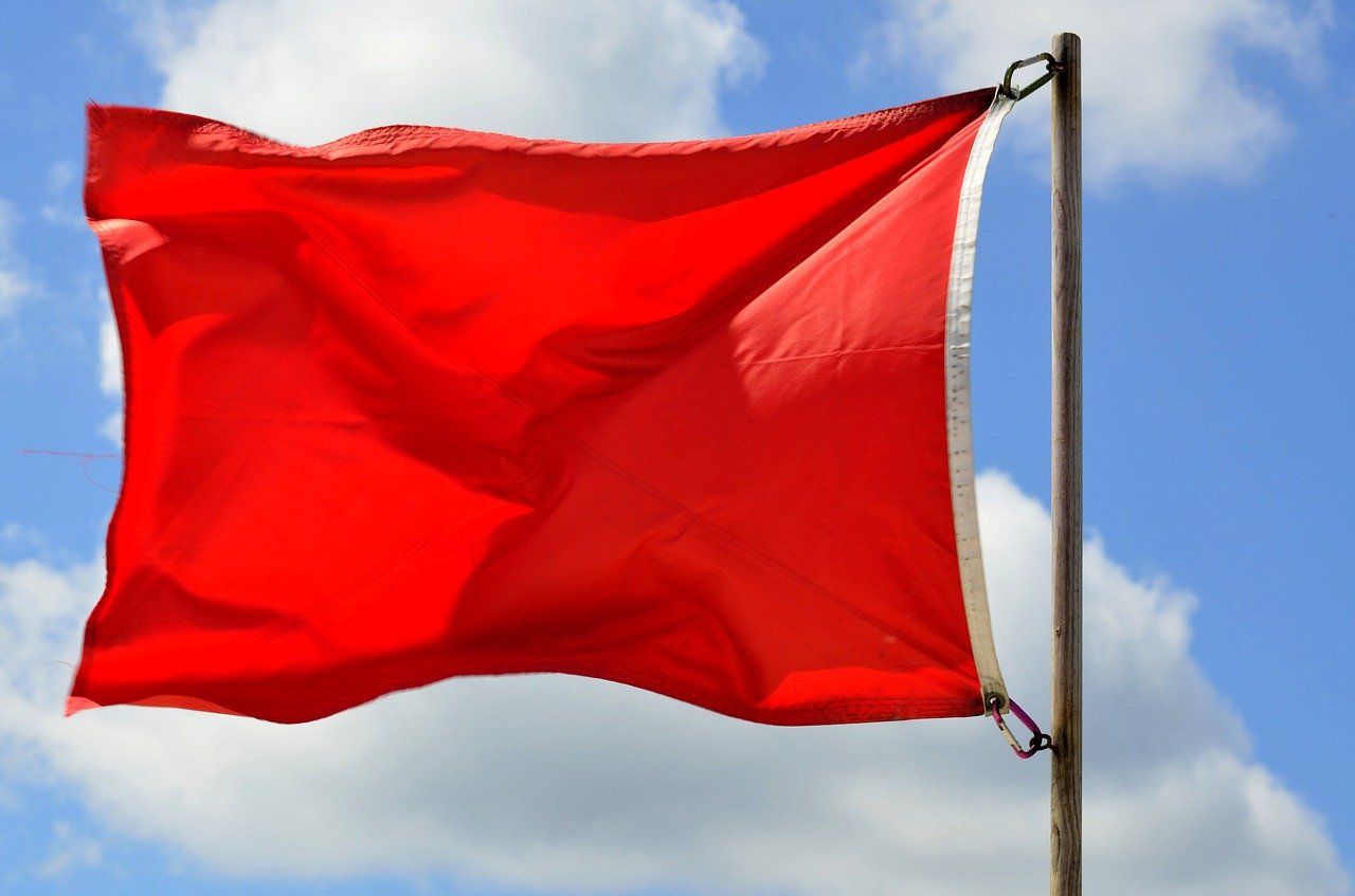 red-flag-3132583_1280.jpg