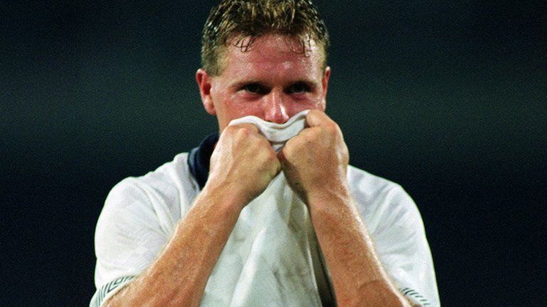 paul-gascoigne-england-football_3320989.jpg