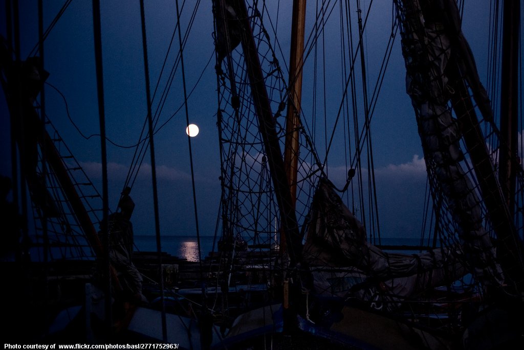 Shipboard Full Moon-081216.jpg